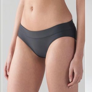 Lululemon Tidal Flow Full Bottom II
Blue Tied